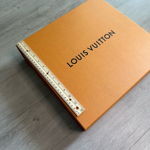 Louis Vuitton Gift Box - XL - Picture 5 of 8